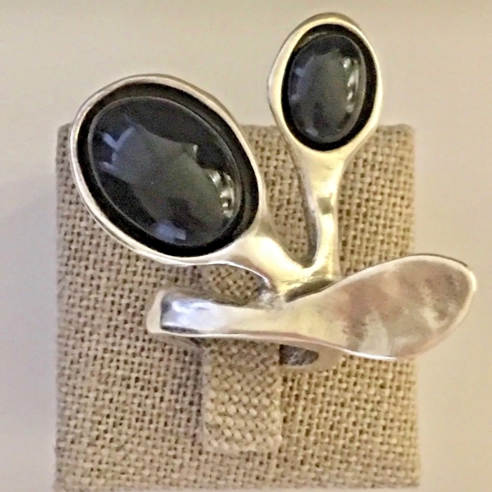 NWT! Uno de 50 Ring "Olivia" ANI0379; Size 6.5.